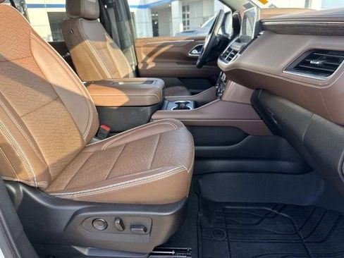 Certified 2024 Chevrolet Suburban High Country image 12