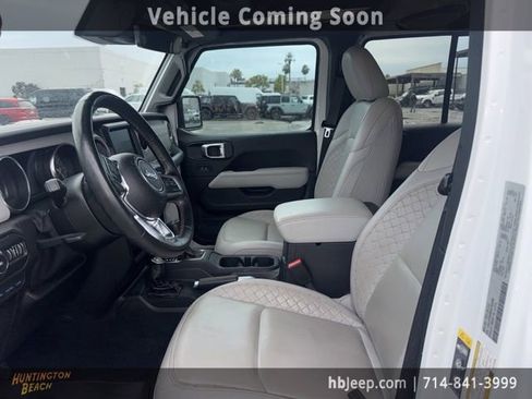 Used 2021 Jeep Wrangler Unlimited Sahara image 9