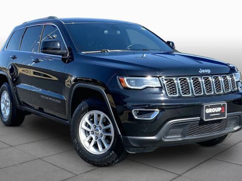 Used 2019 Jeep Grand Cherokee Laredo RWD image 3