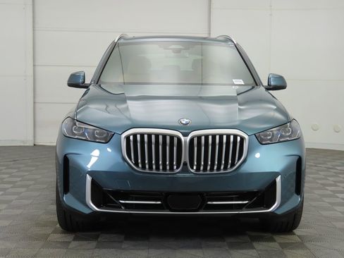 New 2026 BMW X5 xDrive40i w/ Climate Comfort Package image 2