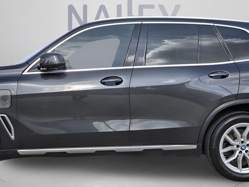 Used 2023 BMW X5 xDrive45e AWD/4WD image 30