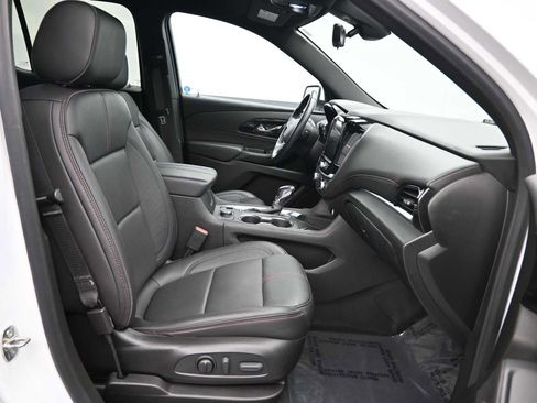 Used 2022 Chevrolet Traverse RS w/ LPO, Cargo Package image 12