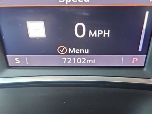 Used 2019 Chevrolet Equinox LT w/ Sun & Navigation Package FWD image 17