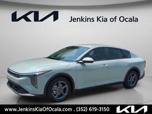 New 2026 Kia K4 FWD image 8