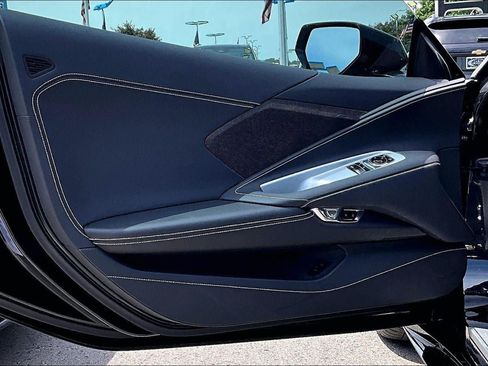 Used 2025 Chevrolet Corvette Stingray Coupe w/ 1LT RWD image 21