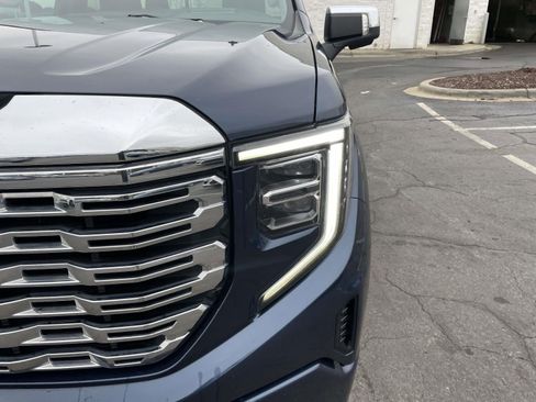 Used 2022 GMC Sierra 1500 Denali w/ Denali Reserve Package image 11
