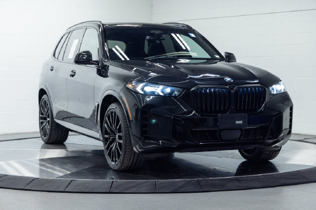 Certified 2025 BMW X5 xDrive40i w/ M Sport Package AWD/4WD image 4