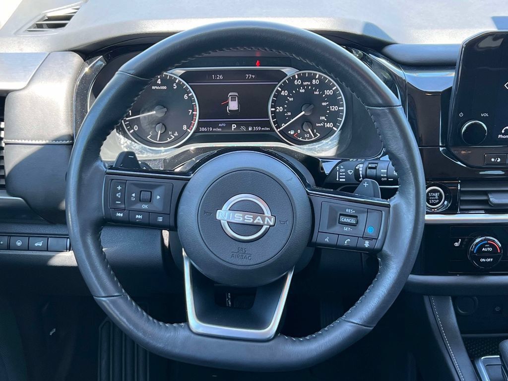 Used 2023 Nissan Pathfinder SL AWD/4WD image 13
