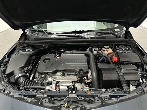 Used 2021 Chevrolet Malibu LT image 38