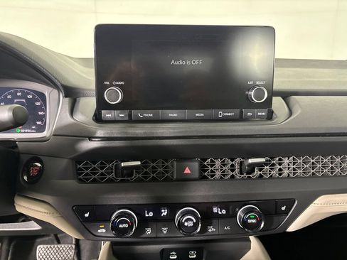 Used 2025 Honda Accord SE image 17