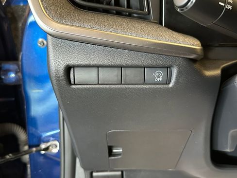 Used 2025 Nissan Kicks SV FWD image 18