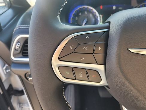 New 2026 Chrysler Pacifica Select FWD image 19