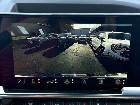 New 2026 GMC Sierra 2500 SLT w/ SLT Premium Package AWD/4WD image 9