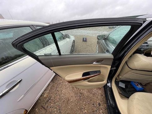 Used 2009 Honda Accord EX image 24