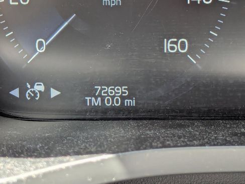 Used 2019 Volvo XC60 T6 R-Design w/ Protection Package Premier AWD/4WD image 5