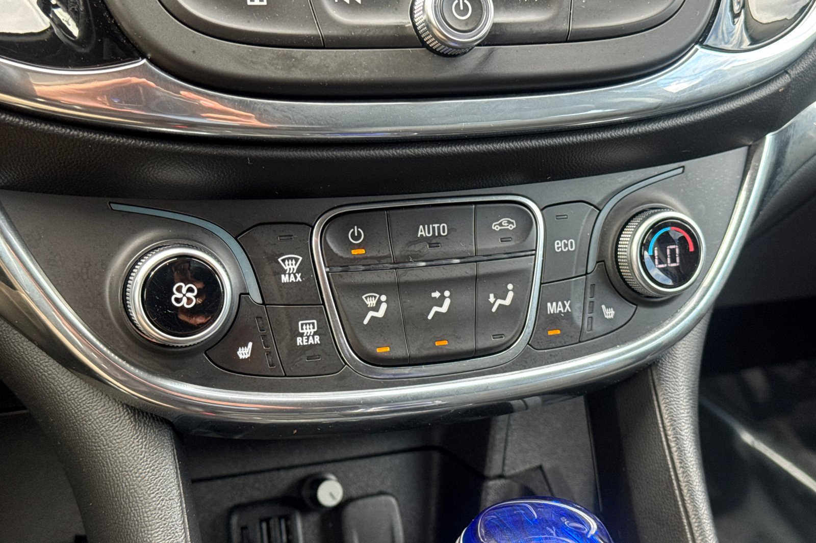 Used 2019 Chevrolet Volt Premier w/ Driver Confidence II Package FWD image 29