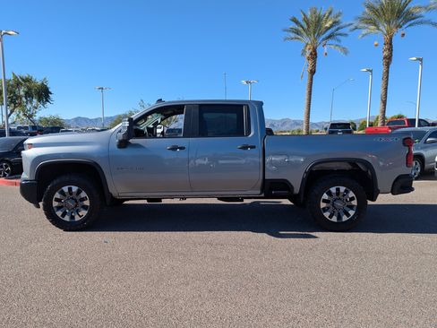 Used 2024 Chevrolet Silverado 2500 Custom w/ Custom Value Package image 6