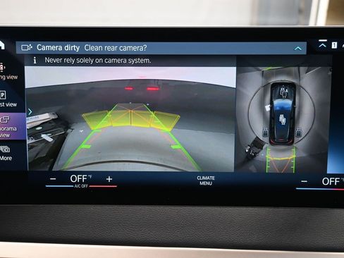 Used 2023 BMW iX xDrive50 w/ Sport Package image 15