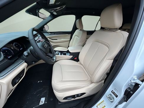 New 2025 Jeep Grand Cherokee Limited w/ Luxury Tech Group II image 16