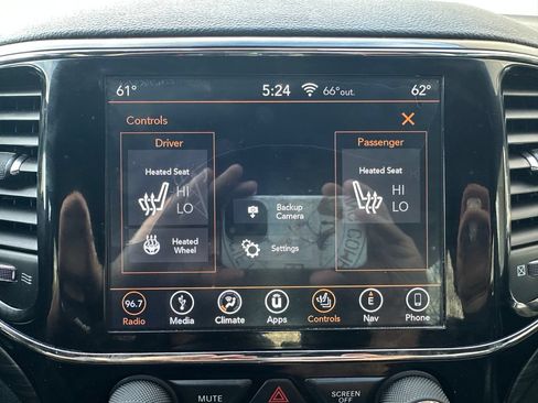 Used 2019 Jeep Grand Cherokee Altitude AWD/4WD image 6