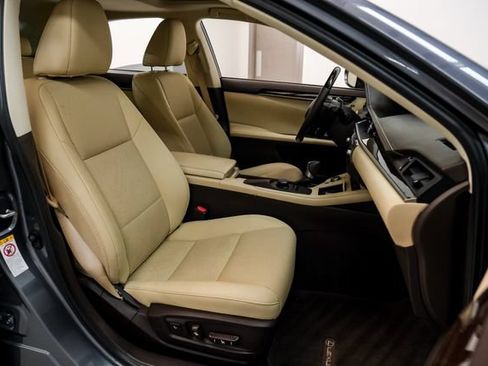 Used 2016 Lexus ES 350 w/ Premium Package w/Wood Trim FWD image 30