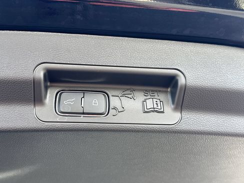 New 2026 Ford Explorer Active RWD image 21