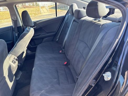 Used 2016 Honda Accord EX image 11