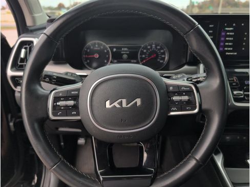 Used 2023 Kia Sorento S image 21