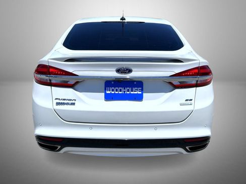 Used 2018 Ford Fusion SE w/ Equipment Group 201A FWD image 6