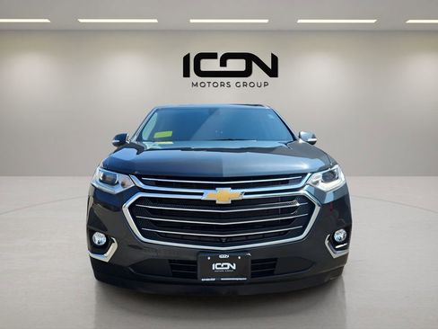 Used 2021 Chevrolet Traverse LT w/ LT Premium Package AWD/4WD image 8