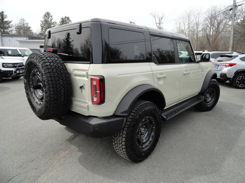 Used 2025 Ford Bronco Outer Banks w/ Sasquatch Package AWD/4WD image 5