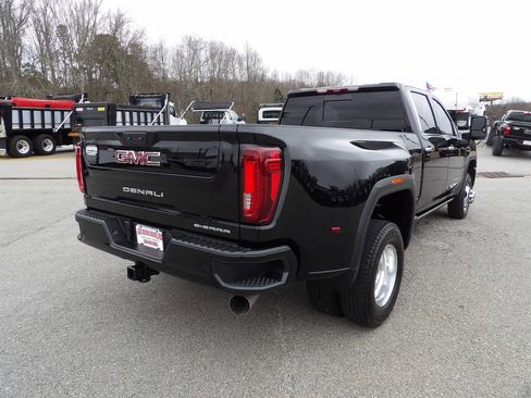 Used 2023 GMC Sierra 3500 Denali w/ Denali Ultimate Package image 7