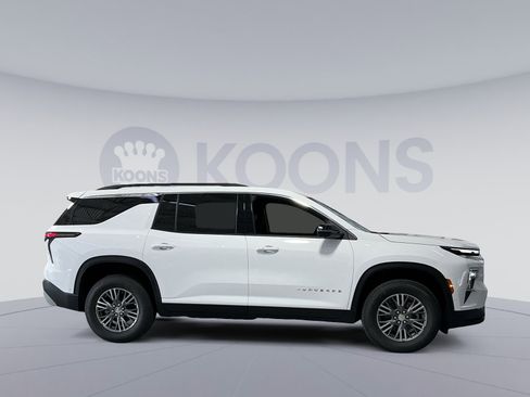 New 2026 Chevrolet Traverse LT w/ Enhanced Driving Package image 17