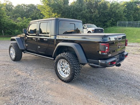 Used 2023 Jeep Gladiator Rubicon w/ LED Lighting Group AWD/4WD image 5