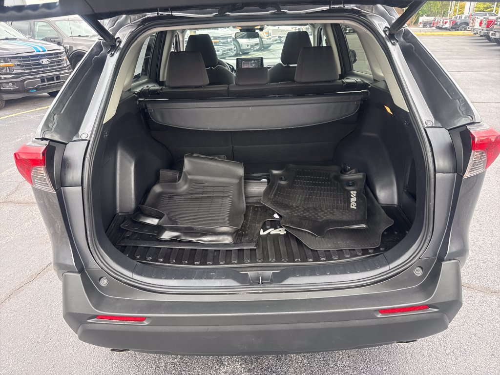 Used 2020 Toyota RAV4 XLE w/ Convenience Package AWD/4WD image 13