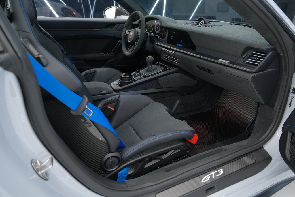 Used 2026 Porsche 911 GT3 RWD image 31
