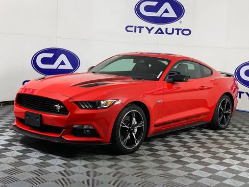 Used 2017 Ford Mustang GT Premium w/ Equipment Group 401A RWD image 7