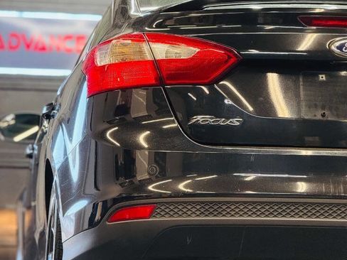 Used 2014 Ford Focus SE w/ Equipment Group 201A image 11