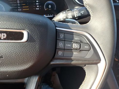 Used 2023 Jeep Grand Cherokee L Laredo AWD/4WD image 20