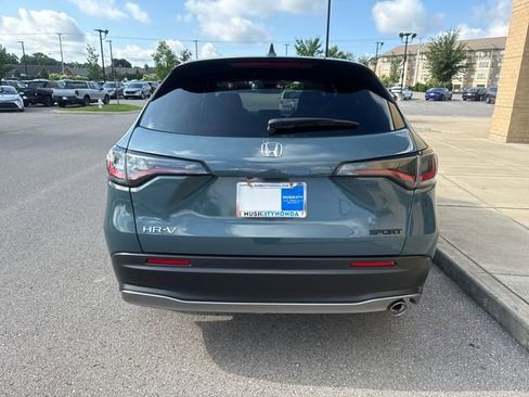 Certified 2025 Honda HR-V Sport image 3