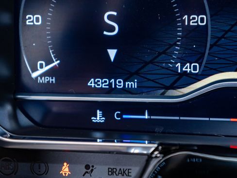 Used 2023 GMC Sierra 1500 Elevation image 17