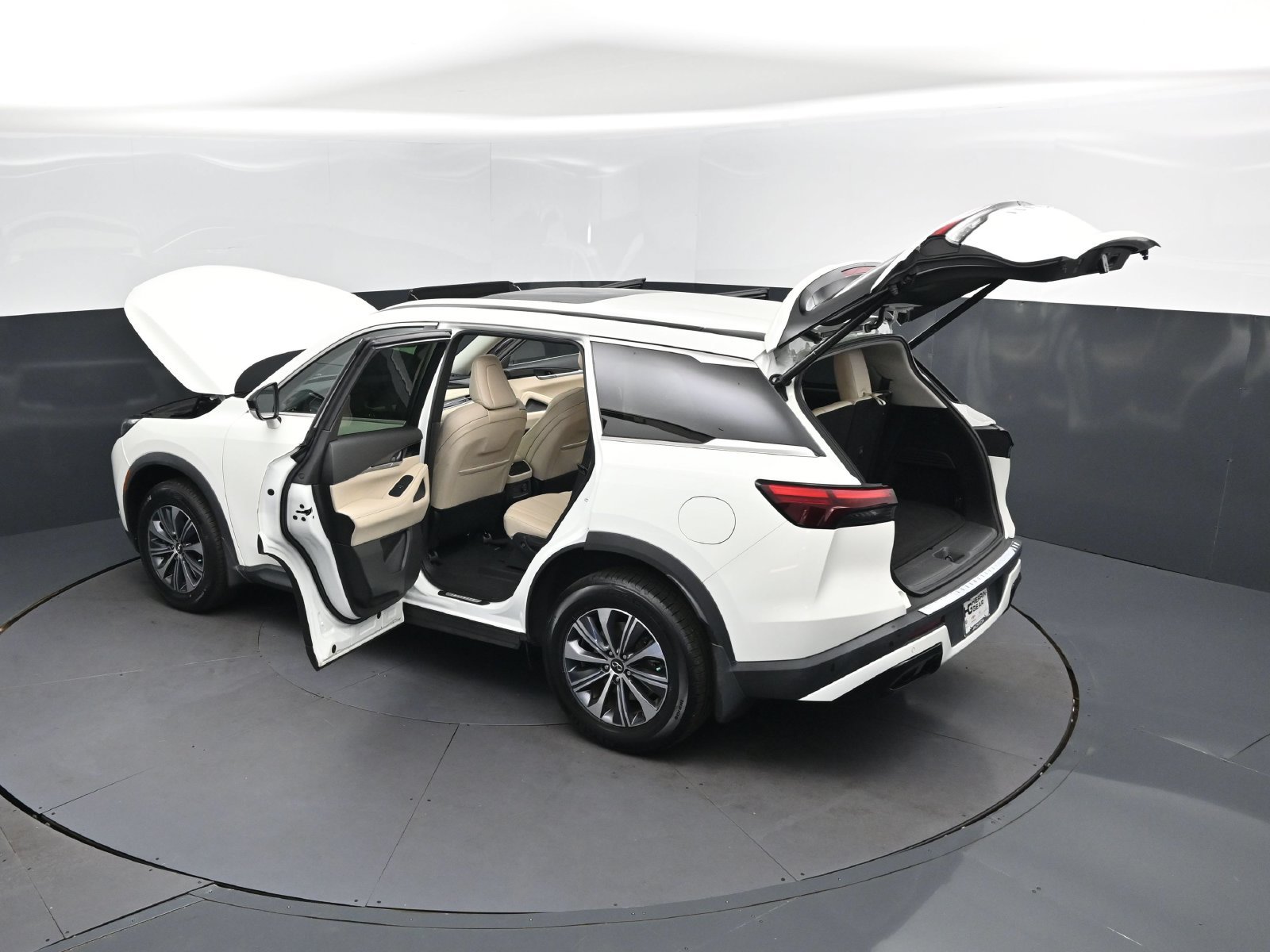 Used 2024 INFINITI QX60 Pure w/ Cargo Package FWD image 47