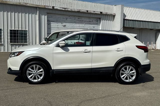 Used 2018 Nissan Rogue Sport SV FWD image 7