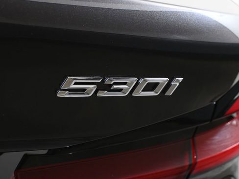 Certified 2023 BMW 530i xDrive w/ Premium Package image 40