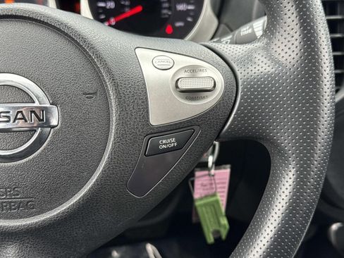 Used 2012 Nissan Juke S image 12