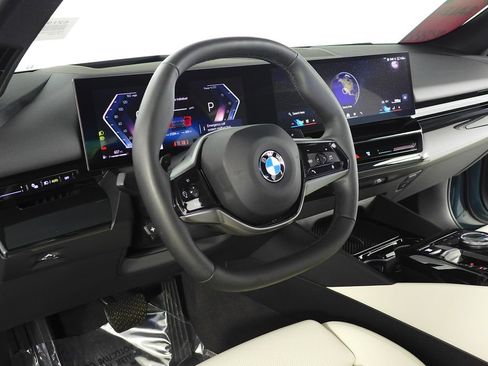 Certified 2024 BMW 530i w/ Premium Package RWD image 31