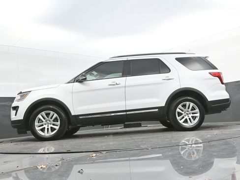 Used 2018 Ford Explorer XLT w/ Equipment Group 201A image 30
