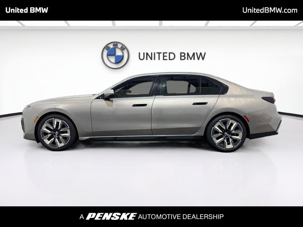 Certified 2024 BMW 740i RWD image 8
