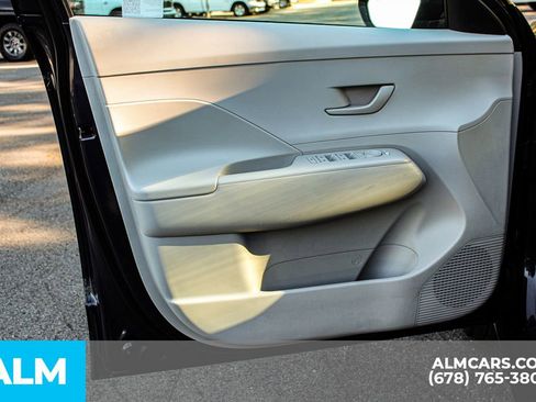 Used 2025 Hyundai Kona SEL image 38