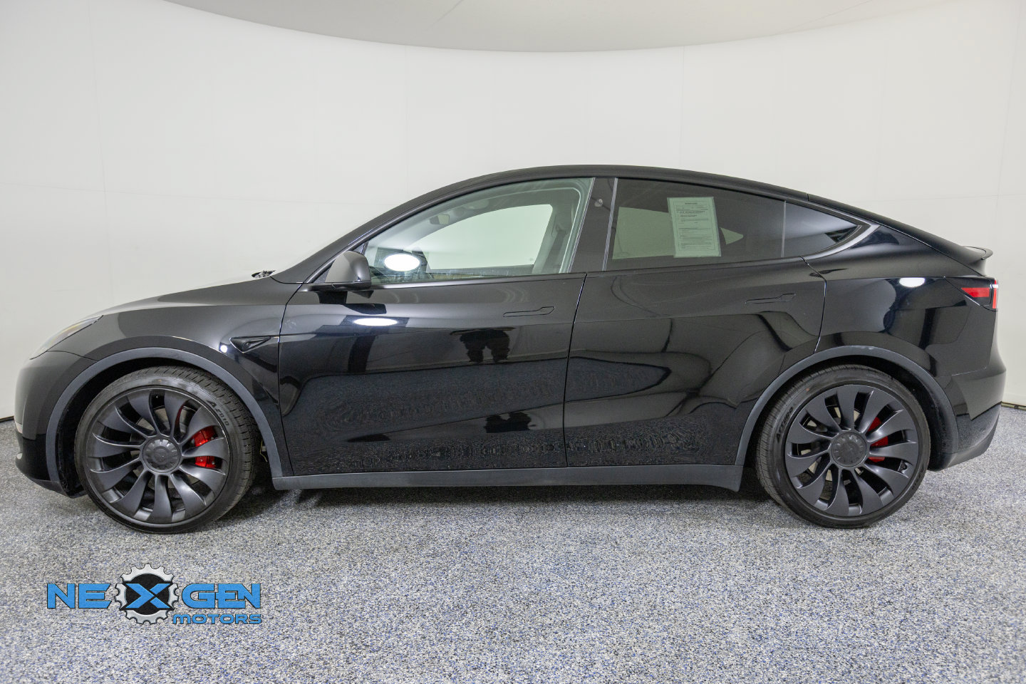 Used 2024 Tesla Model Y Performance AWD/4WD image 5